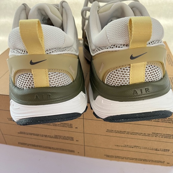 New Nike Women’s Air Max Bliss Shoes Size: 10 Flawed - Picture 8 of 15